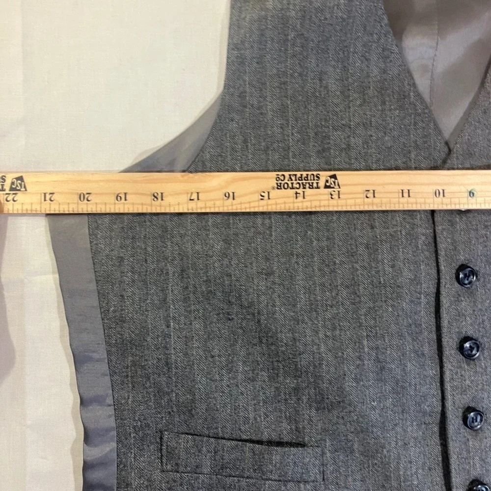 Canterbury Ltd Vintage 3Piece Suit Gray Herringbone Pinstripe 46R Union Made USA